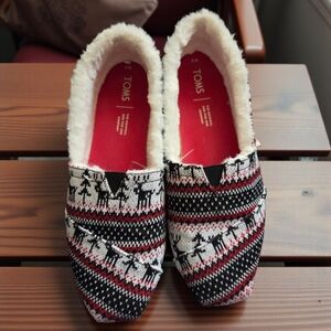TOMS Women's Classic Fair Isle Reindeer Faux Shearling Alpargata slip-on shoes